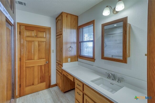 Building Photo - 614 Co Rd 207