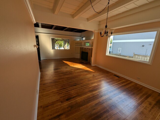 Building Photo - 624 NW 11th St