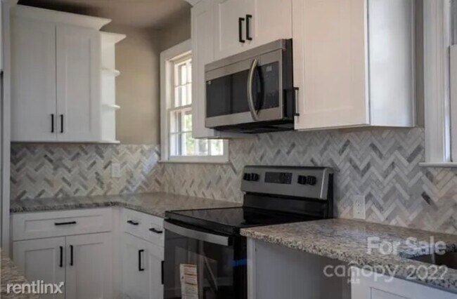 Building Photo - 2008 Choyce Cir