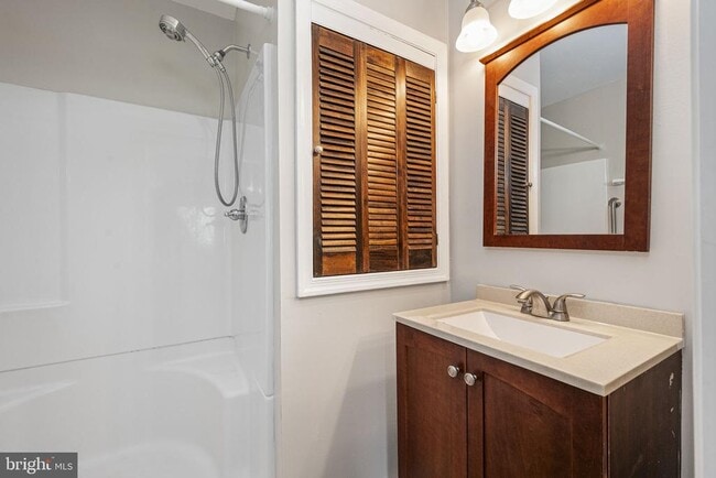 Building Photo - 113 Talgrath Ct