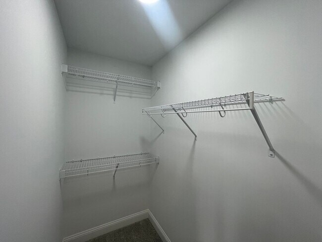 Building Photo - Blue Ridge Commons Townhome