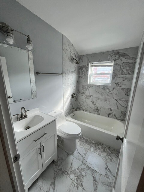 Building Photo - 421 Torner Rd