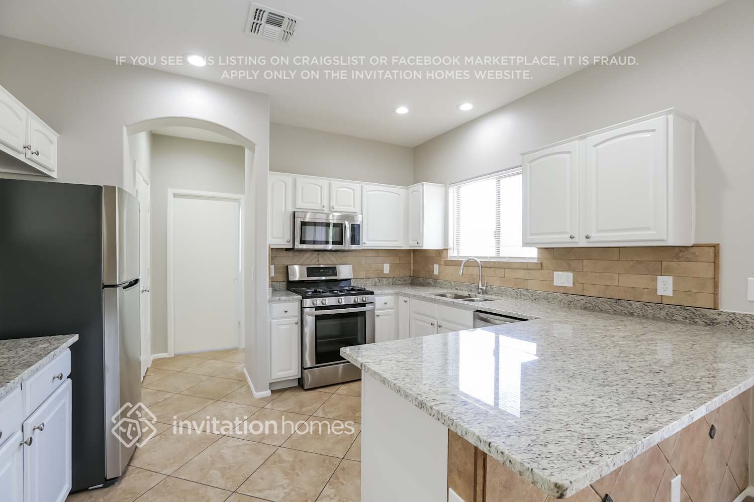 Building Photo - 2920 W Keim Dr