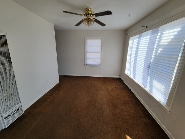 Building Photo - 4610 S Ong St