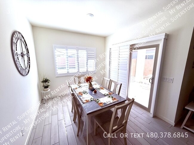 Building Photo - 35377 W Santa Monica Ave