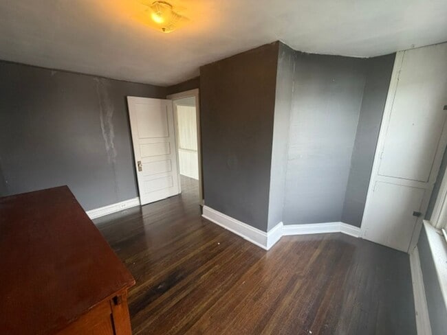 Building Photo - 75 Craighead St