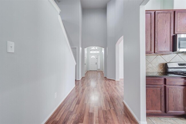 Building Photo - 18823 Elm Square Ct