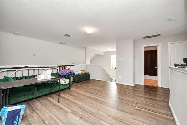 Building Photo - 18326 Trace Pointe Ln