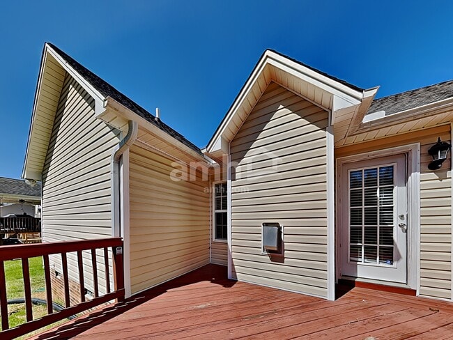 Building Photo - 2430 Joshua Ln