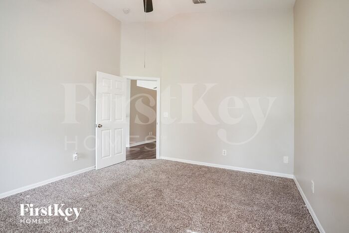 Building Photo - 1528 Graduate Ct
