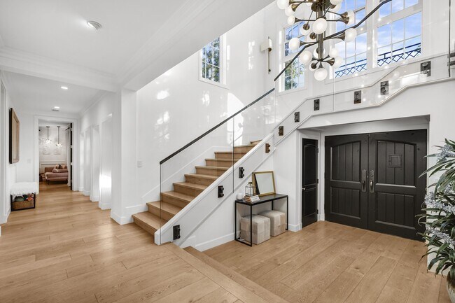 Building Photo - 23255 Mariposa De Oro St