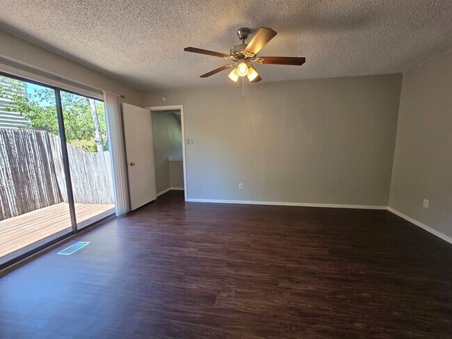 Building Photo - 1713 Cinnamon Path