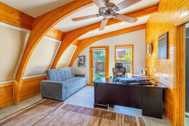 Building Photo - 14350 Ghost Rider Dr