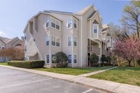 Building Photo - 109 Stratford Dr