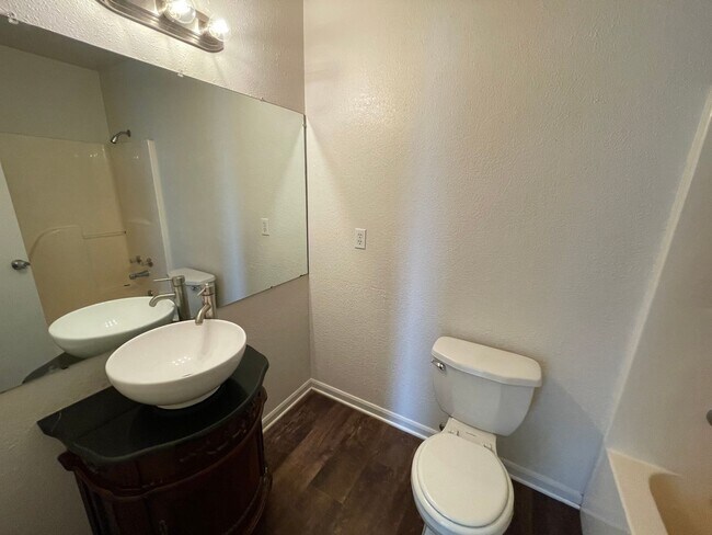 Building Photo - Charming 4-Bedroom, 3-Bathroom Home in West Greeley