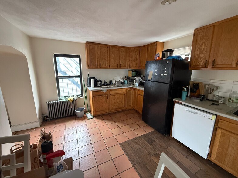 Building Photo - 48 Allston St