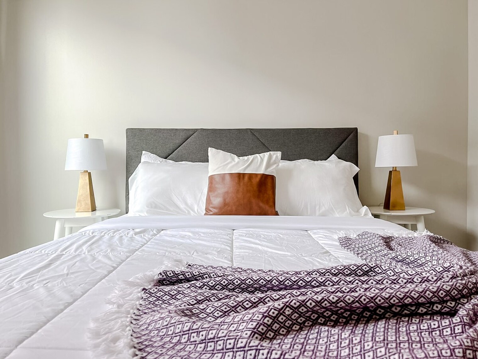 Building Photo - 1400 E Walnut St