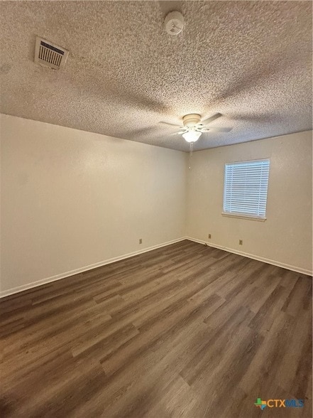 Building Photo - 203 Versailles St