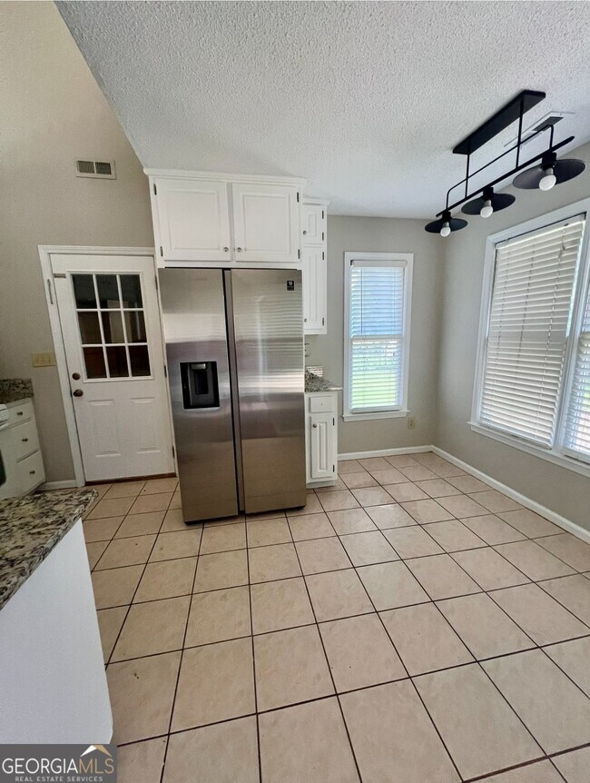 Building Photo - 160 Jeb Stuart Dr
