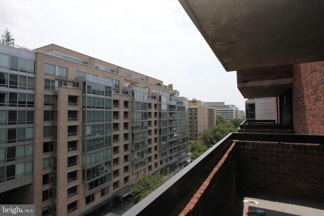 Building Photo - 1140 23rd St NW