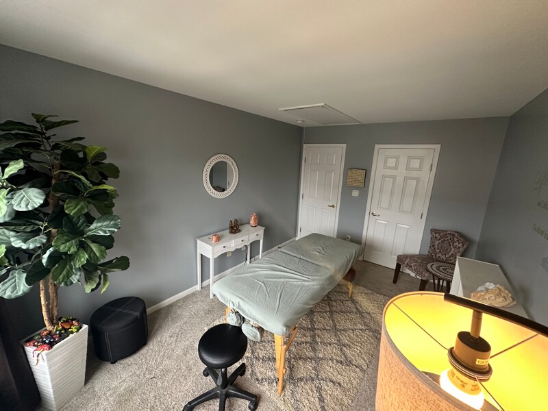 Building Photo - 4036 Holly Villa Cir