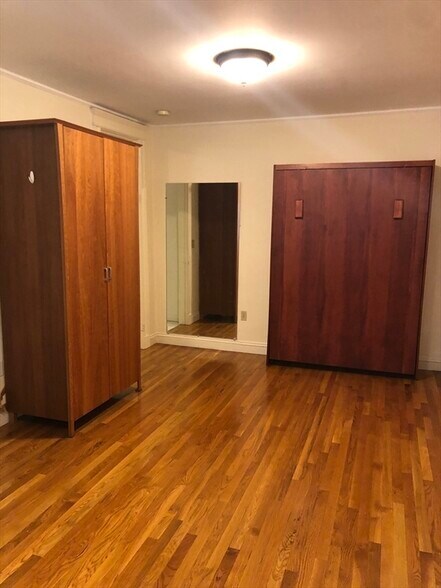 Building Photo - 856 Massachusetts Ave