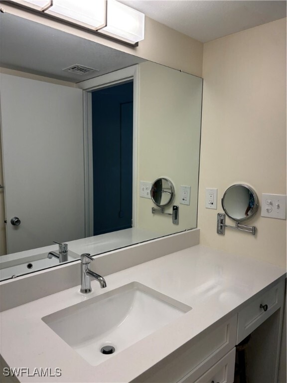 Building Photo - 900 8th Ave S