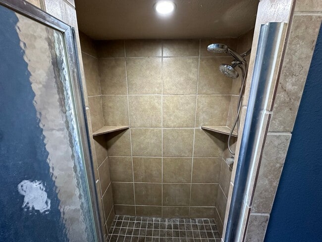 Building Photo - Bright 3-Bed, 2-Bath Lewisville Home with Spacious Fenced Yards