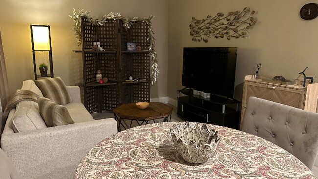 Building Photo - 1373 Idaho St