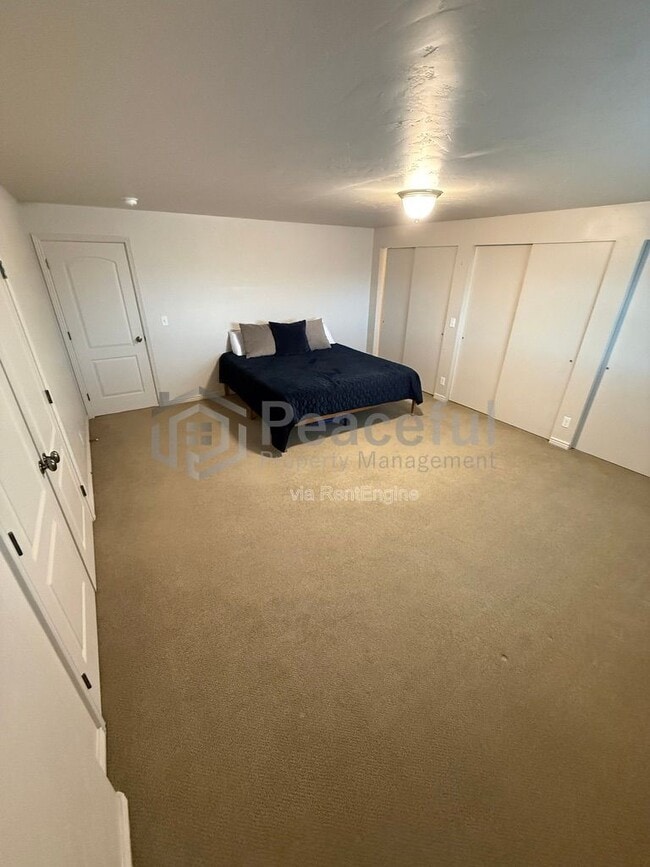 Building Photo - 5386 Emmeline Dr