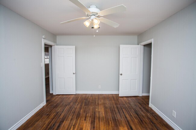 Building Photo - 2408 32nd St