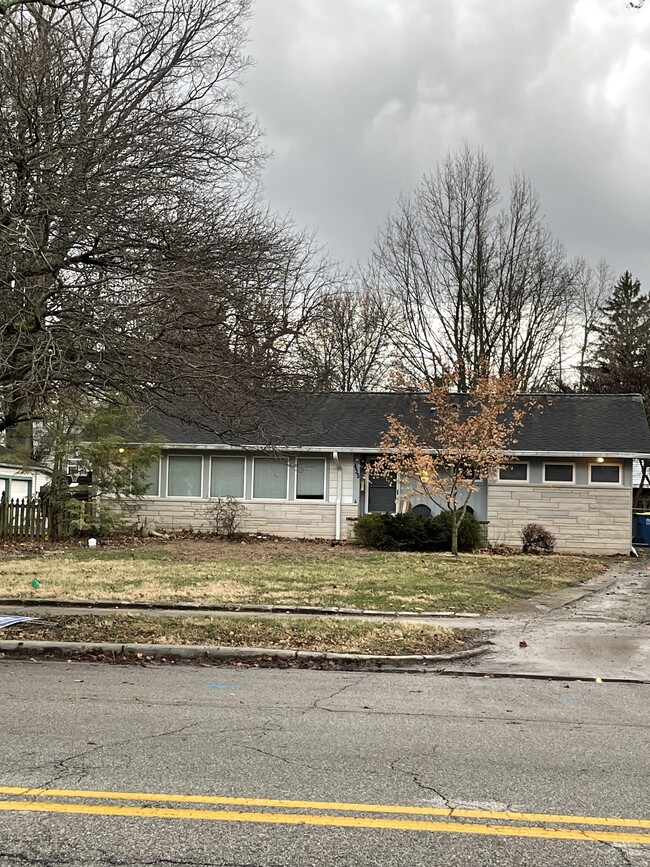 Primary Photo - 435 W 46th St