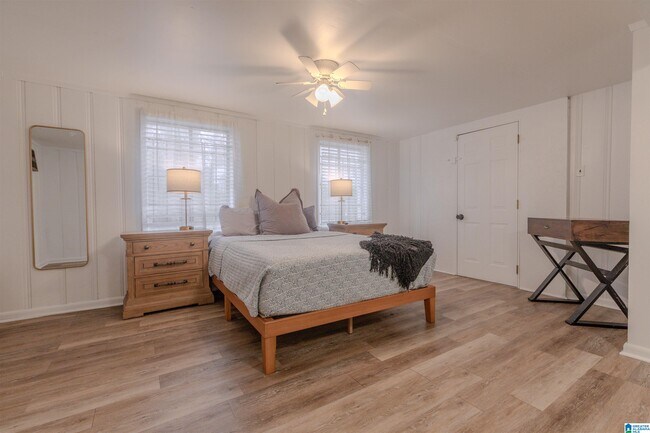 Building Photo - 1404 36th St N