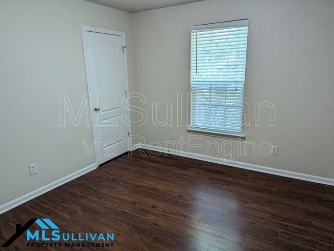 Building Photo - 7009 Englehardt Dr