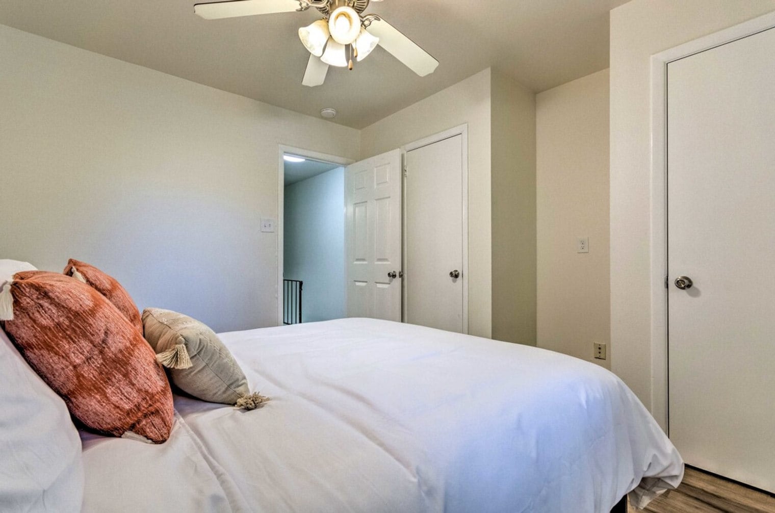 Building Photo - 4015 W 7th St