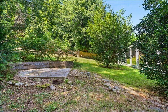 Building Photo - 1708 Childerlee Ln NE