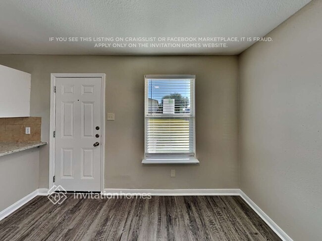 Building Photo - 3827 Middlecrest Ln