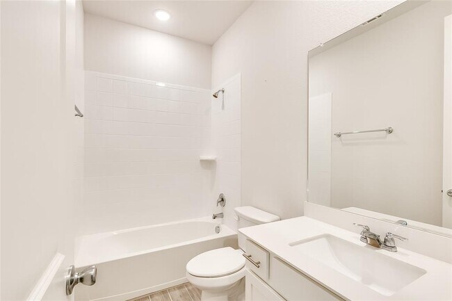 Building Photo - 5853 Bianca Dr