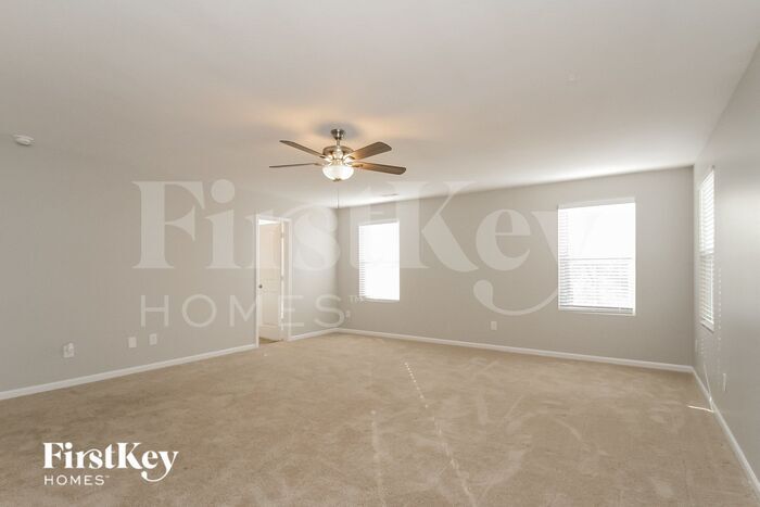 Building Photo - 4725 Tuliptree Dr