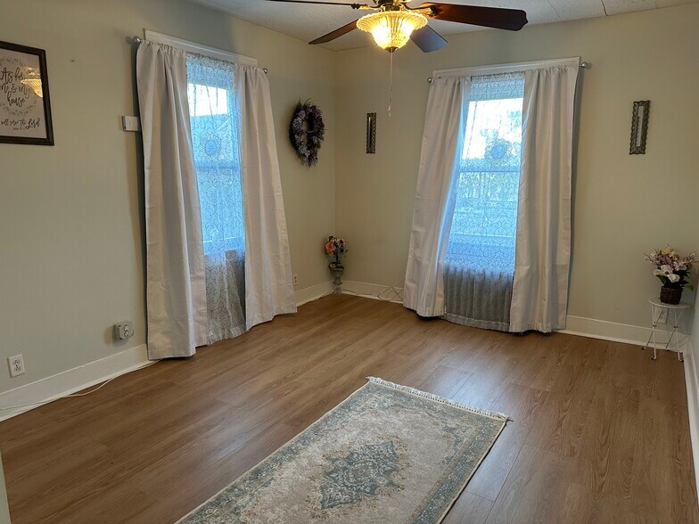 Building Photo - 269 N 1st Ave