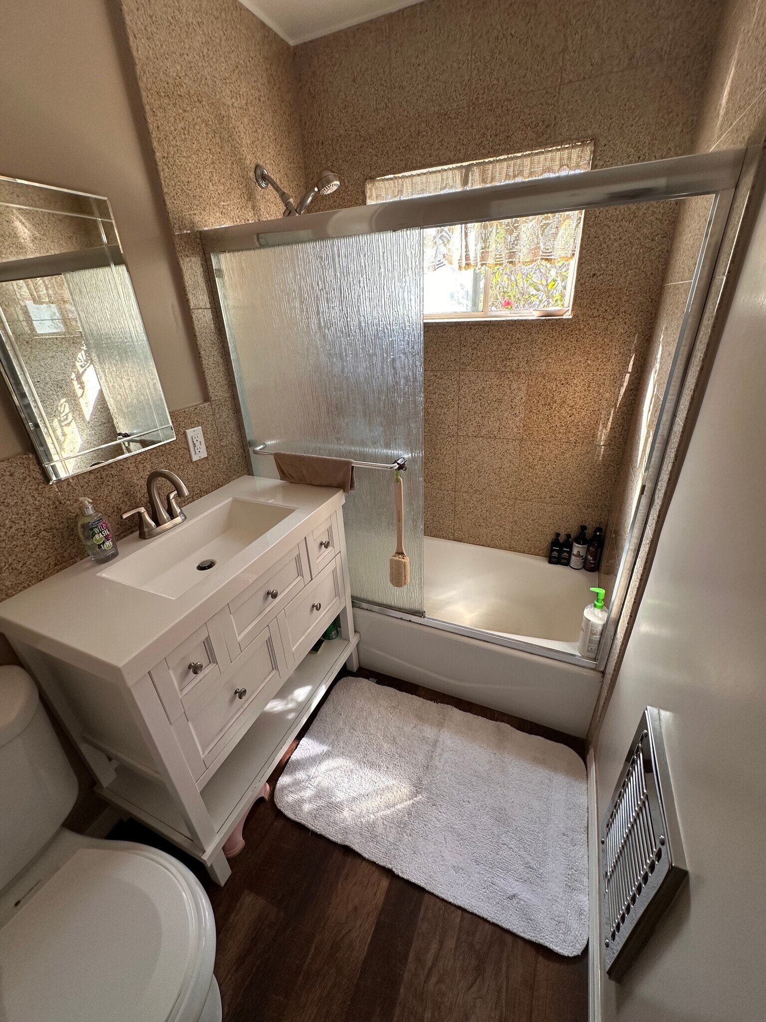 Building Photo - 3624 La Crescenta Ave