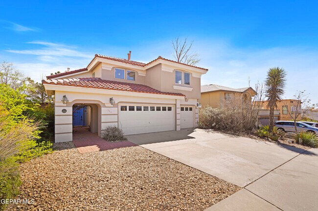 Building Photo - 624 Skydale Dr