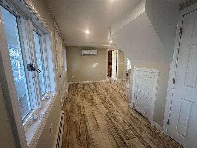 Building Photo - 2 Sea Ave