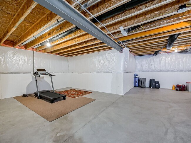 Building Photo - 23431 Crooked Tree Ct S
