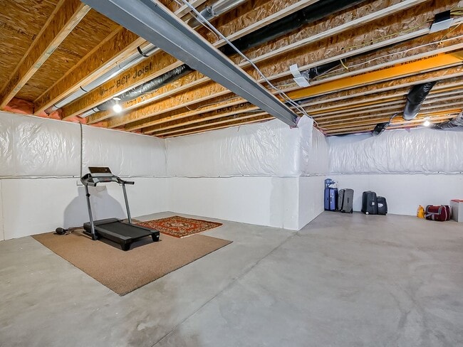 Building Photo - AVAILABLE NOW! Stunning South Lyon Home wi...