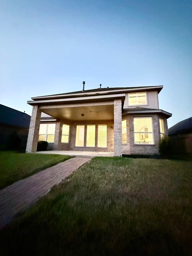 Building Photo - 24323 Marcello Lakes Dr