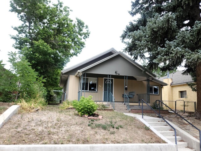 Primary Photo - 305 E Baca St