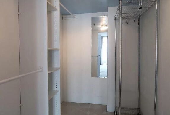 Building Photo - 555 NE 15th St