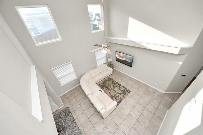 Building Photo - 6302 Prince Pl Dr