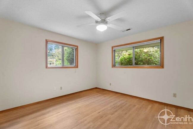 Building Photo - 6509 Louisiana Dr